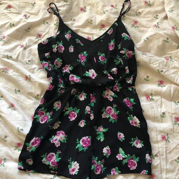 Floral Romper - Picture 3 of 3